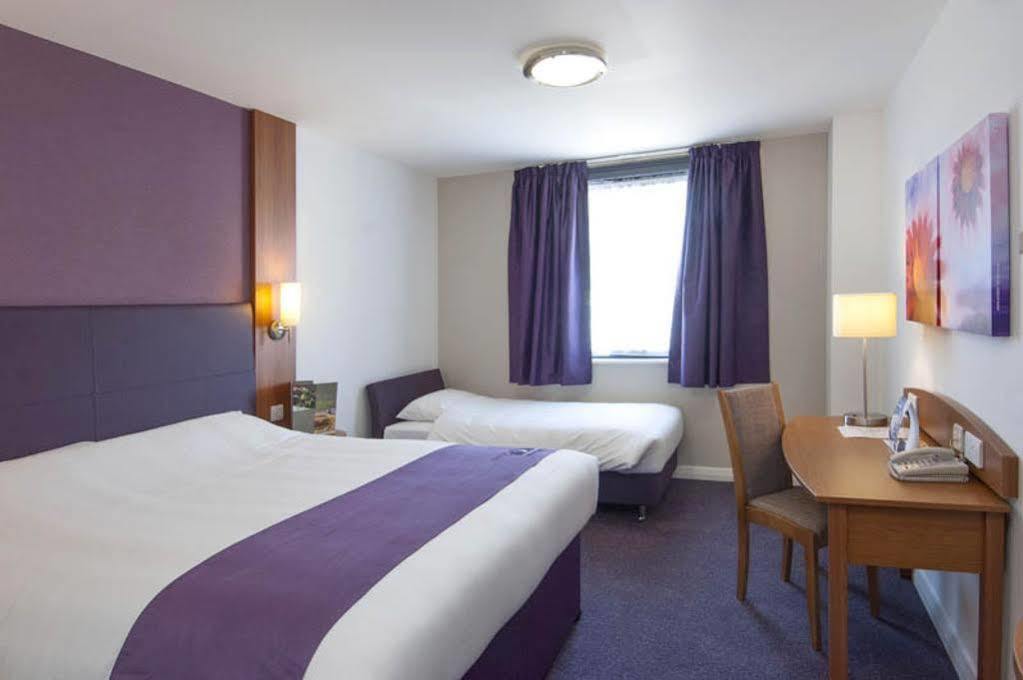 Premier Inn South Mimms/Potters Bar 외부 사진