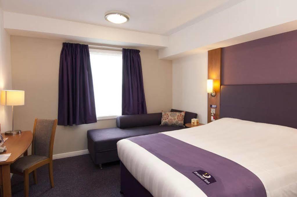 Premier Inn South Mimms/Potters Bar 외부 사진